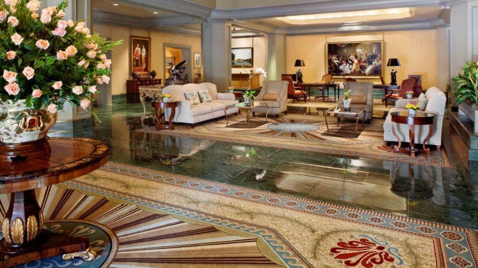 The Windsor Court Hotel New Orleans Exterior photo